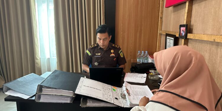 Kejari Lahat Periksa 3 Saksi Dugaan Korupsi di Dinas Koperasi dan Usaha Kecil Menengah