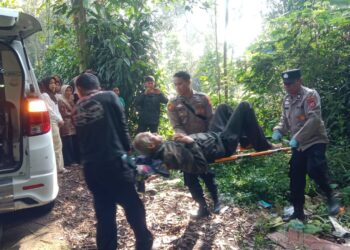 Pria Tua Tanpa Identitas Ditemukan Tergeletak di Kebun Warga
