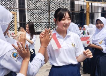 Siswi Asal Jepang Takjub Disambut Lagu Doraemon di SMPN 2 Cianjur