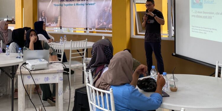 Orangtua Siswa Antusias Ikuti Gathering dan Parenting di SMKN 1 Cipanas