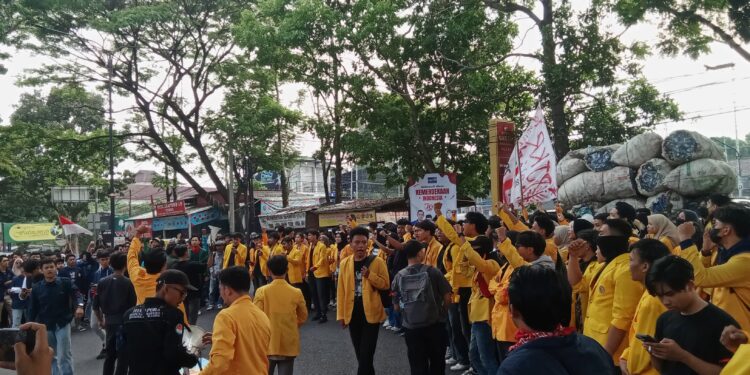 Mahasiswa Cianjur Suarakan Aspirasi Tolak Revisi UU Pilkada