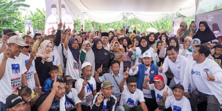 Hari Pertama Kampanye, Cabup Herman Suherman Serap Aspirasi Warga di Perbatasan