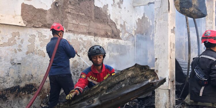 Toko Grosir di Desa Batulawang Terbakar, Kerugian Capai Miliaran Rupiah