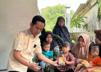 Anggota DPRD Lukmanul Hakim Salurkan PMT Bagi 100 Bayi dan Balita di Cipanas