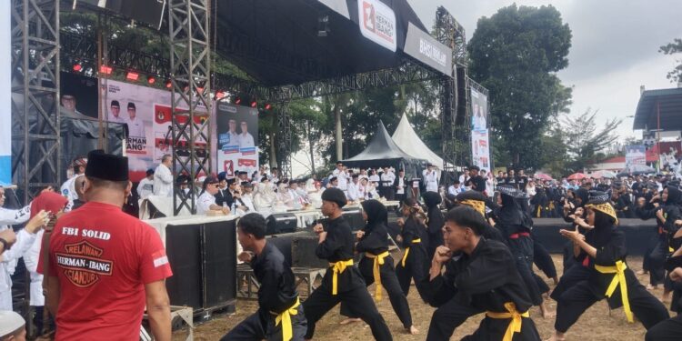 Kampanye Akbar Paslon Nomor 1 Ditampilkan Tiga Pilar Budaya Khas Cianjur