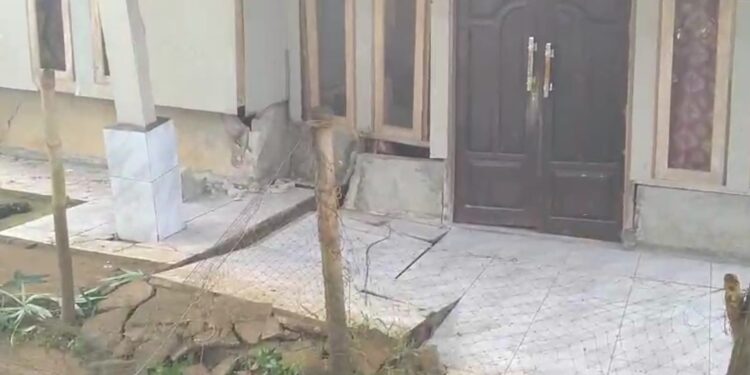 Pergerakan Tanah Terjadi di Kadupandak, 27 KK Terdampak