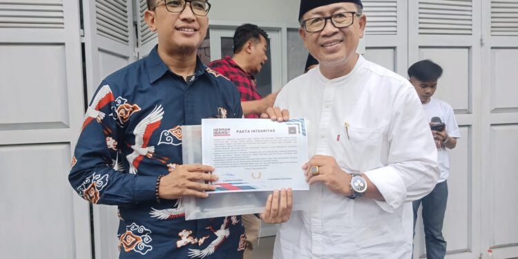 Petahana Teken Pakta Integritas dengan RBUC, Siap Tampung Aspirasi Masyarakat