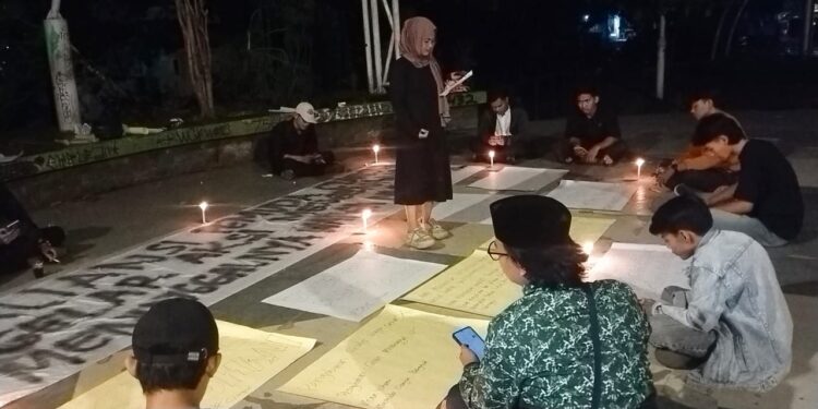 Mahasiswa Doa Bersama untuk Warga Naringgul yang Meninggal Dunia Diduga Usai Ikut Pengobatan Gratis Paslon