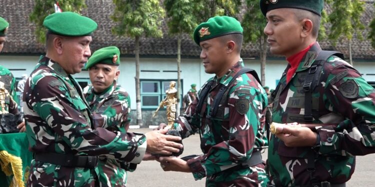 Yonif 300/Brajawijaya Cianjur Raih Juara 2 Lomba Peleton Beranting