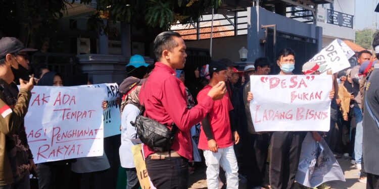 Tuntut Tindak Lanjut Penanganan Kepala Desa Sukaluyu, Massa akan Demo